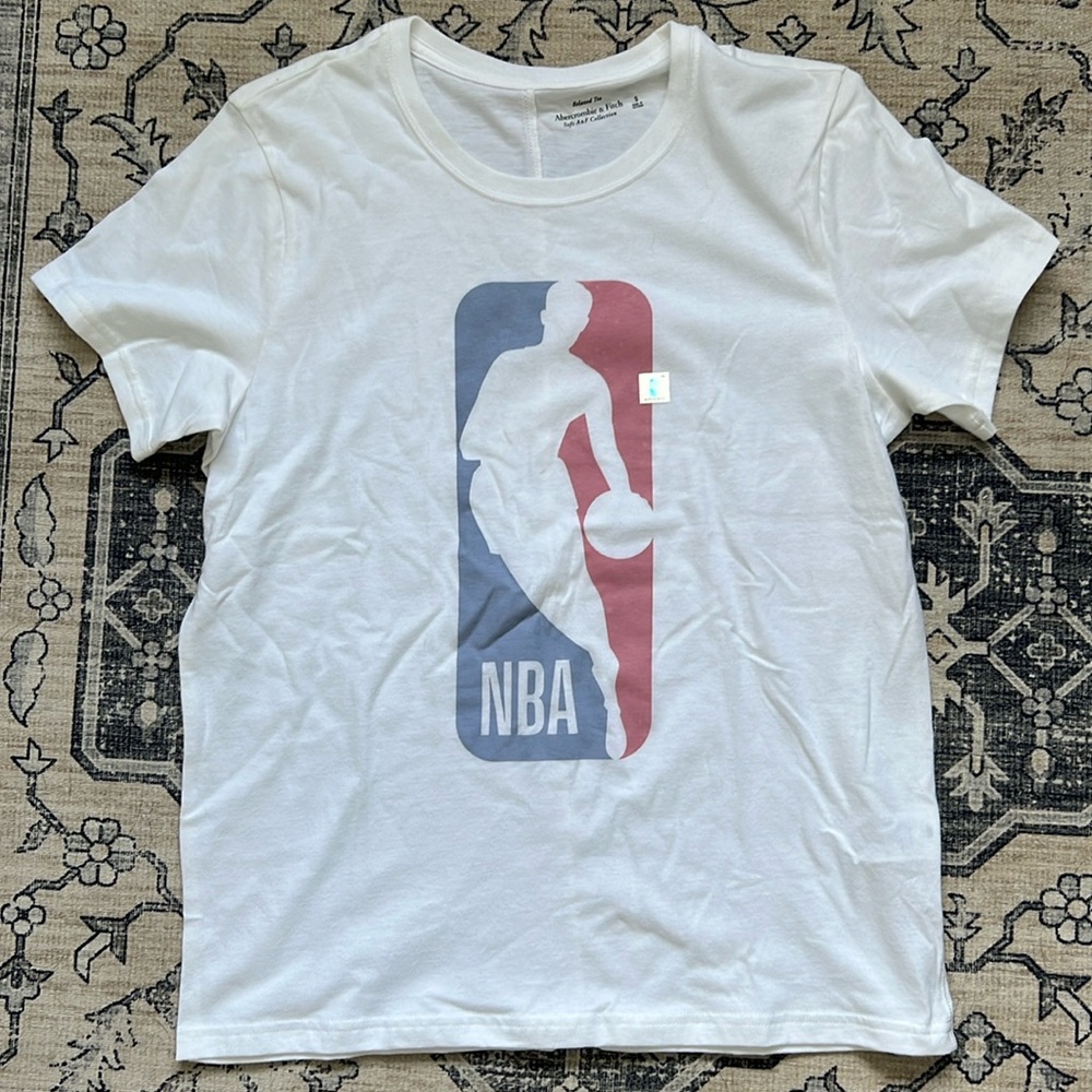 Abercrombie NBA logo relaxed tee